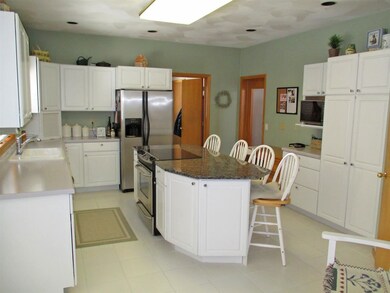 793 Pleasant Oak Dr, Oregon, WI 53575 - photo 7