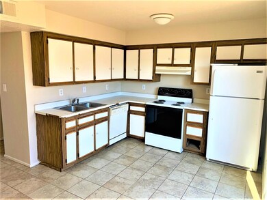 1750 E Mateo Cir unit 113, Mesa, AZ 85204 - photo 2