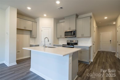 8012 Hidden Springs Trail, Charlotte, NC 28216 - photo 4