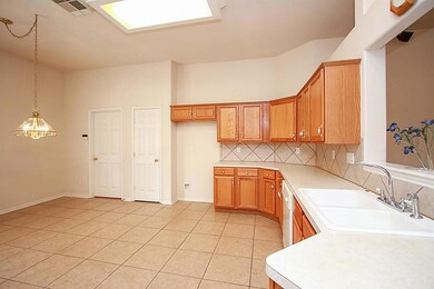 13602 Country Pine Ct, Tomball, TX 77375 - photo 6