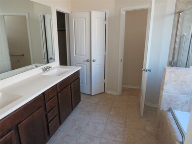 964 Jennifer St, Alvin, TX 77511 - photo 5