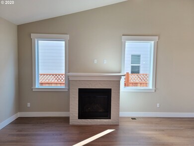 1021 Chestnut St, Independence, OR 97351 - photo 7