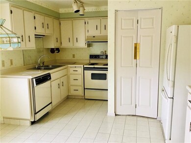 3 Alta Vita Dr unit 807, Greensburg, PA 15601 - photo 6