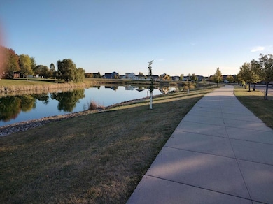 4795 Woodhaven Dr S, Fargo, ND 58104 - photo 3