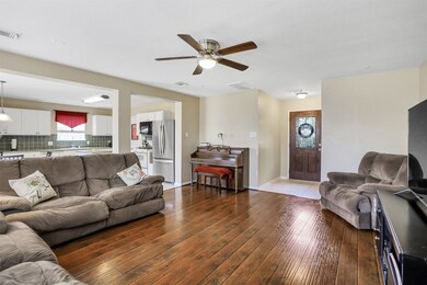 29530 N Legends Bend Dr, Spring, TX 77386 - photo 6