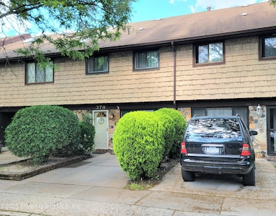 378 Rolling Hill Green unit 235, Staten Island, NY 10312 - photo 4