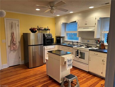 1085 Tom Gordon Rd unit A, King, NC 27021 - photo 6