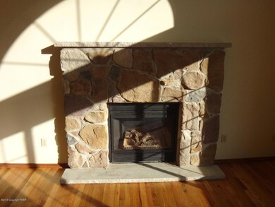 1111 Hunters Woods Dr, East Stroudsburg, PA 18301 - photo 7