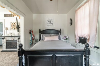 920 Pulaski St, Lincoln, IL 62656 - photo 7