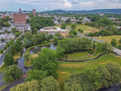 UNION TERRACE PARK, 1/2 BLOCK AWAY