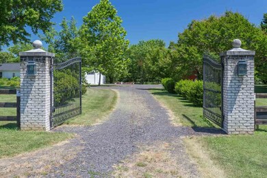 27512 Strawberry Hill Rd, Rhoadesville, VA 22542 - photo 2