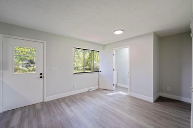 2810 Baughman Ave, Columbus, OH 43211 - photo 6