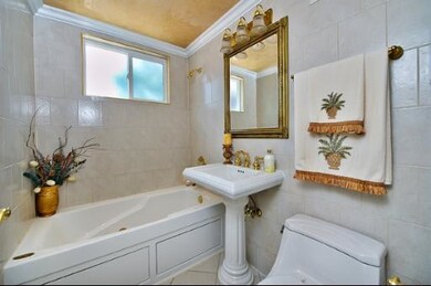 550 W Crockett Ave, Elmhurst, IL 60126 - photo 7