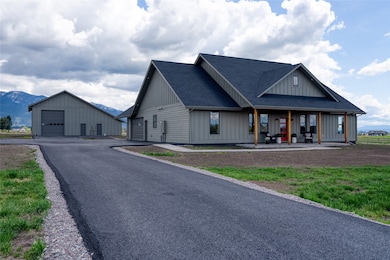 1017 Green Valley Ct, Columbia Falls, MT 59912 - photo 2