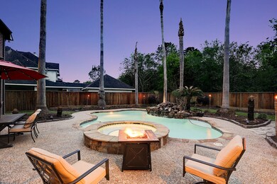 1605 Orlando St, Friendswood, TX 77546 - photo 3