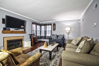 222 Myrtle St, Elkhart, IN 46514 - photo 2