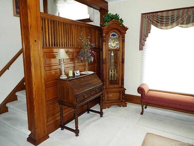 Foyer.