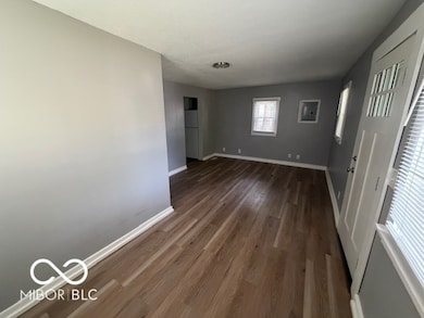 910 S Auburn St, Indianapolis, IN 46241 - photo 5