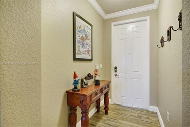 819 E Village Cir, Davie, FL 33325 - photo 5