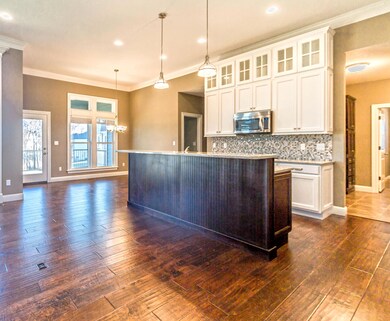 1931 Devonshire Dr, Columbia, MO 65203