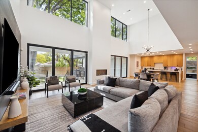 1917 Chippendale Rd, Houston, TX 77018 - photo 6