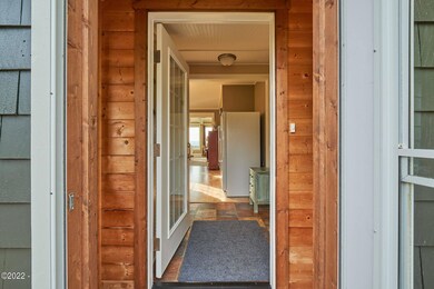 11-web-or-mls-502SW7th (11)