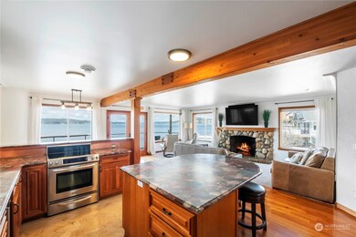 2400 Day Island Blvd W, University Place, WA 98466 - photo 6