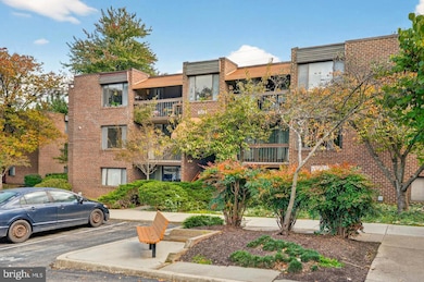 8723 Hayshed Ln unit 21, Columbia, MD 21045 - photo 2