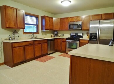 12818 Wheeler St, Cedar Lake, IN 46303 - photo 5