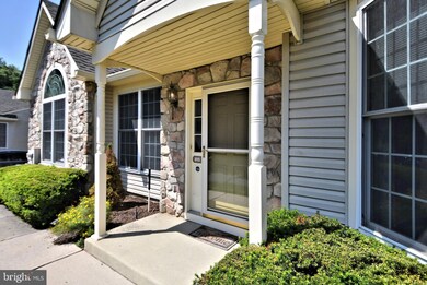 815 Persimmon Ln unit V126, Langhorne, PA 19047 - photo 2