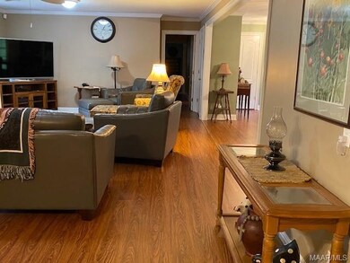 Hardwood/laminate floors in great froom