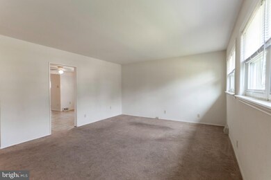 2427 Secane Rd, Secane, PA 19018 - photo 6