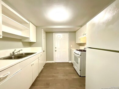 602 Lovett Ave unit 2, San Antonio, TX 78211 - photo 7