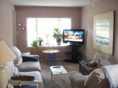 804 Fernwood St, Emmaus, PA 18049 - photo 6