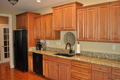 11041 Radleigh Ln, Louisville, KY 40291 - photo 6