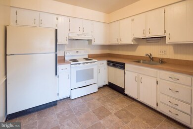 10924 Trotting Ridge Way, Columbia, MD 21044 - photo 5