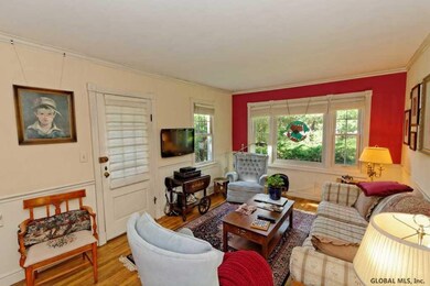 1027 Winne Rd, Schenectady, NY 12309 - photo 4