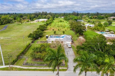 1831 SW 139th Ave, Davie, FL 33325 - photo 3