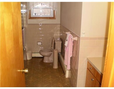 1 Ledgemont Ct, West Warwick, RI 02893 - photo 4