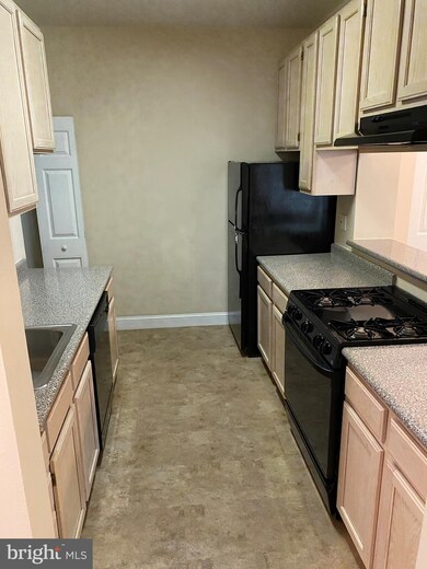 2503 Waters Edge Dr unit 2503, Newark, DE 19702 - photo 4