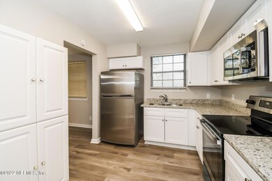 021-photo-kitchen-12105622
