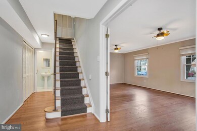 1729 Fillmore Ct, Crofton, MD 21114 - photo 3