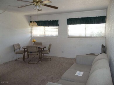 FURNISHED BRIGHT LIVING ROOM