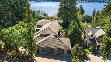 7438 W Mercer Way, Mercer Island, WA 98040 - photo 2