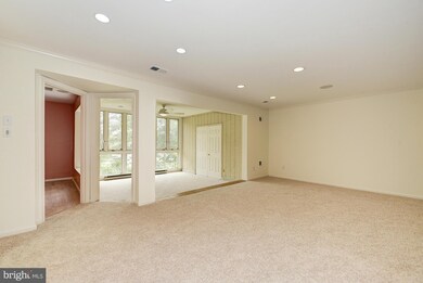 5713 Brewer House Cir unit 202, Rockville, MD 20852 - photo 6