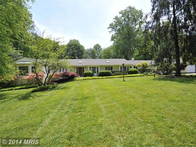 8552 Horseshoe Ln, Potomac, MD 20854 - photo 3