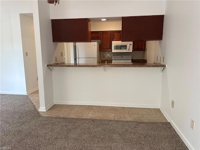 111 Roane Dr unit F, Hampton, VA 23669 - photo 7