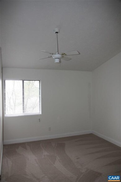 127 Turtle Creek Rd unit 10, Charlottesville, VA 22901 - photo 6