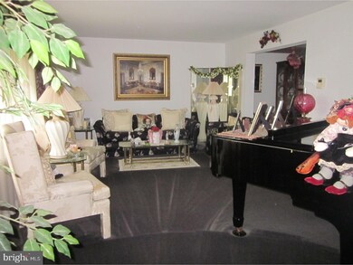 158 Watergate Dr, Feasterville Trevose, PA 19053 - photo 3