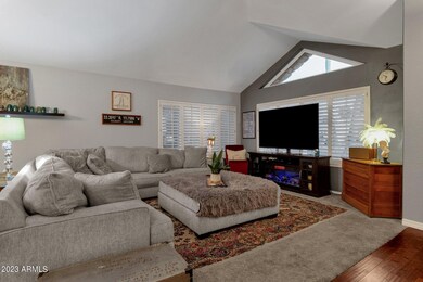 7-web-or-mls-932-e-encinas-ave